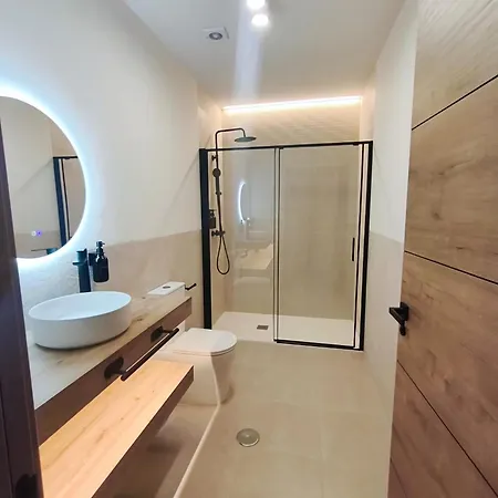 Borealix Boutique By Sonsuites